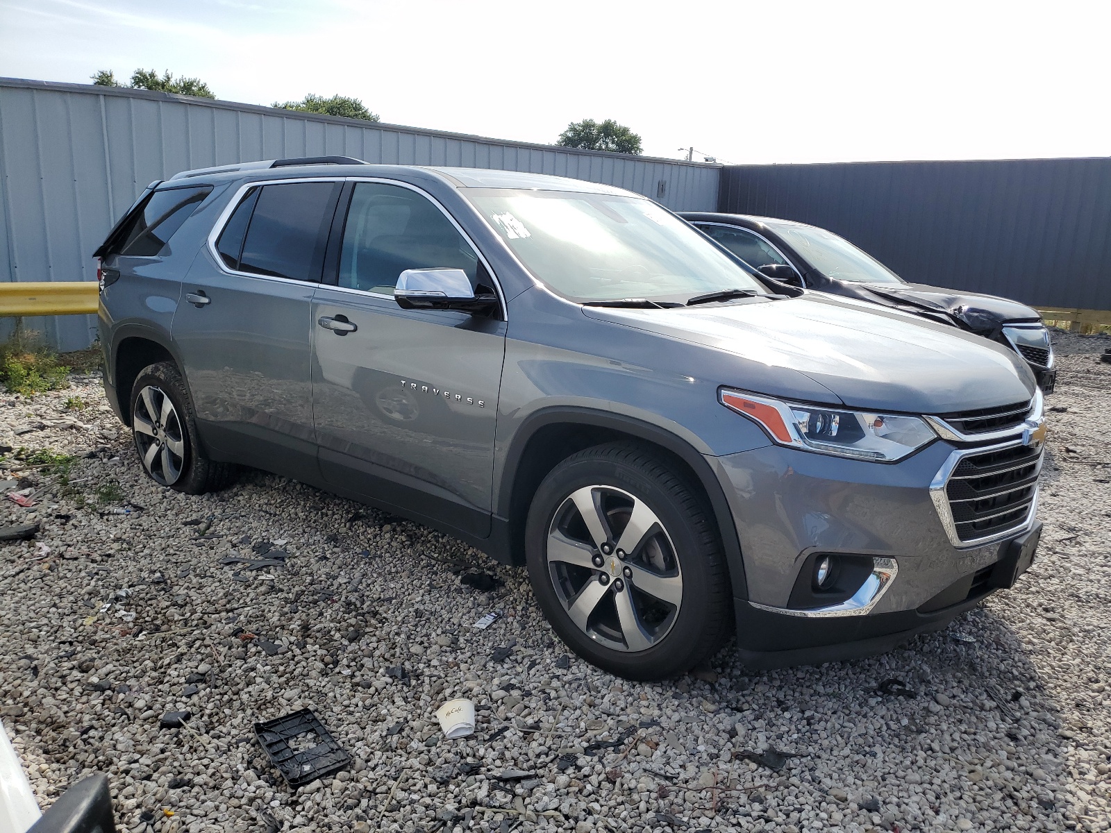 1GNEVHKW1JJ121436 2018 Chevrolet Traverse Lt