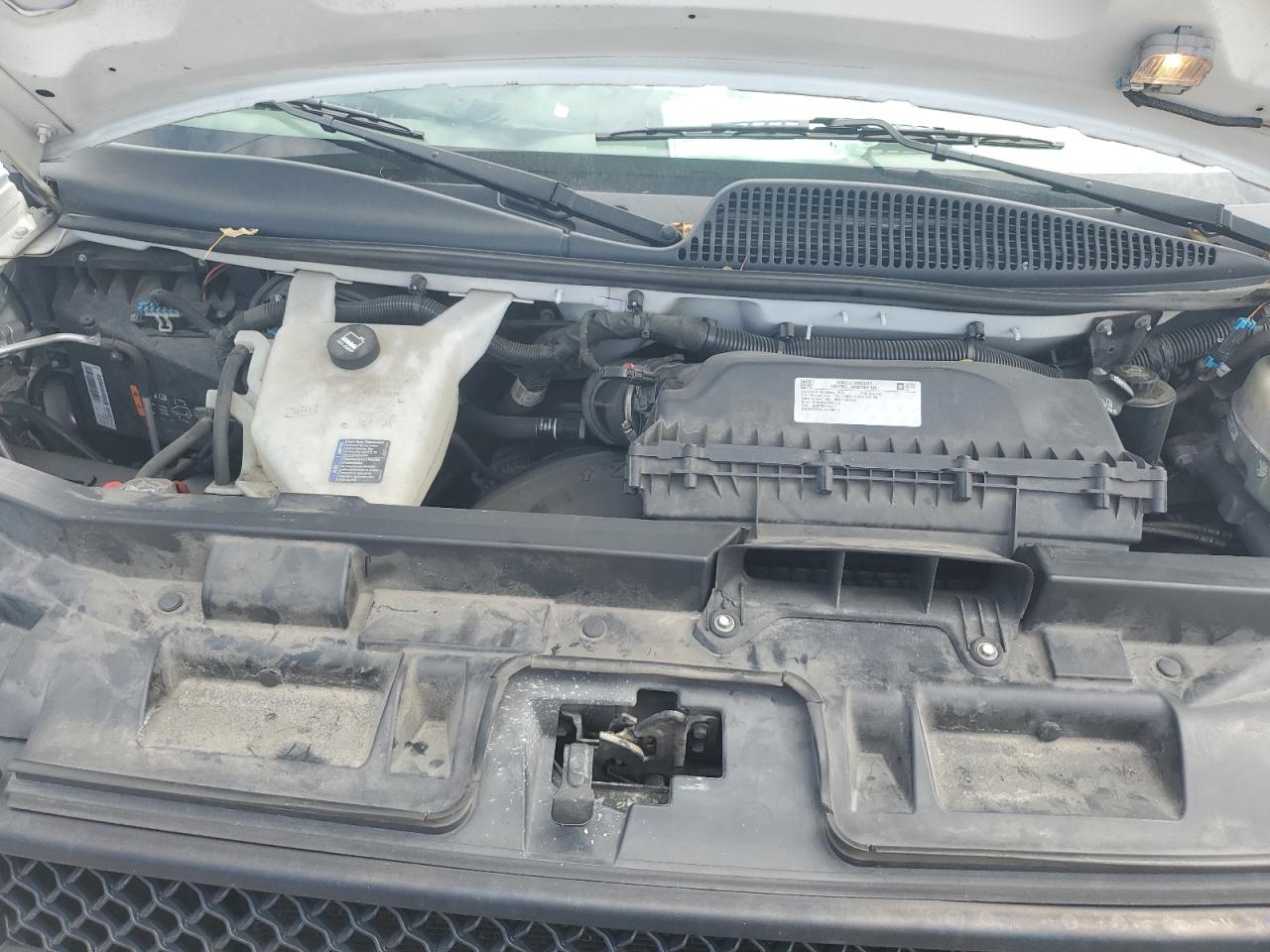 2018 Chevrolet Express G2500 VIN: 1GCWGAFP8J1184745 Lot: 68273374