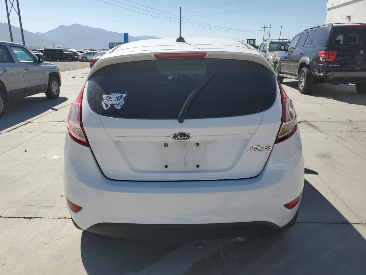 2015 Ford Fiesta S VIN: 3FADP4TJ8FM198413 Lot: 69176004