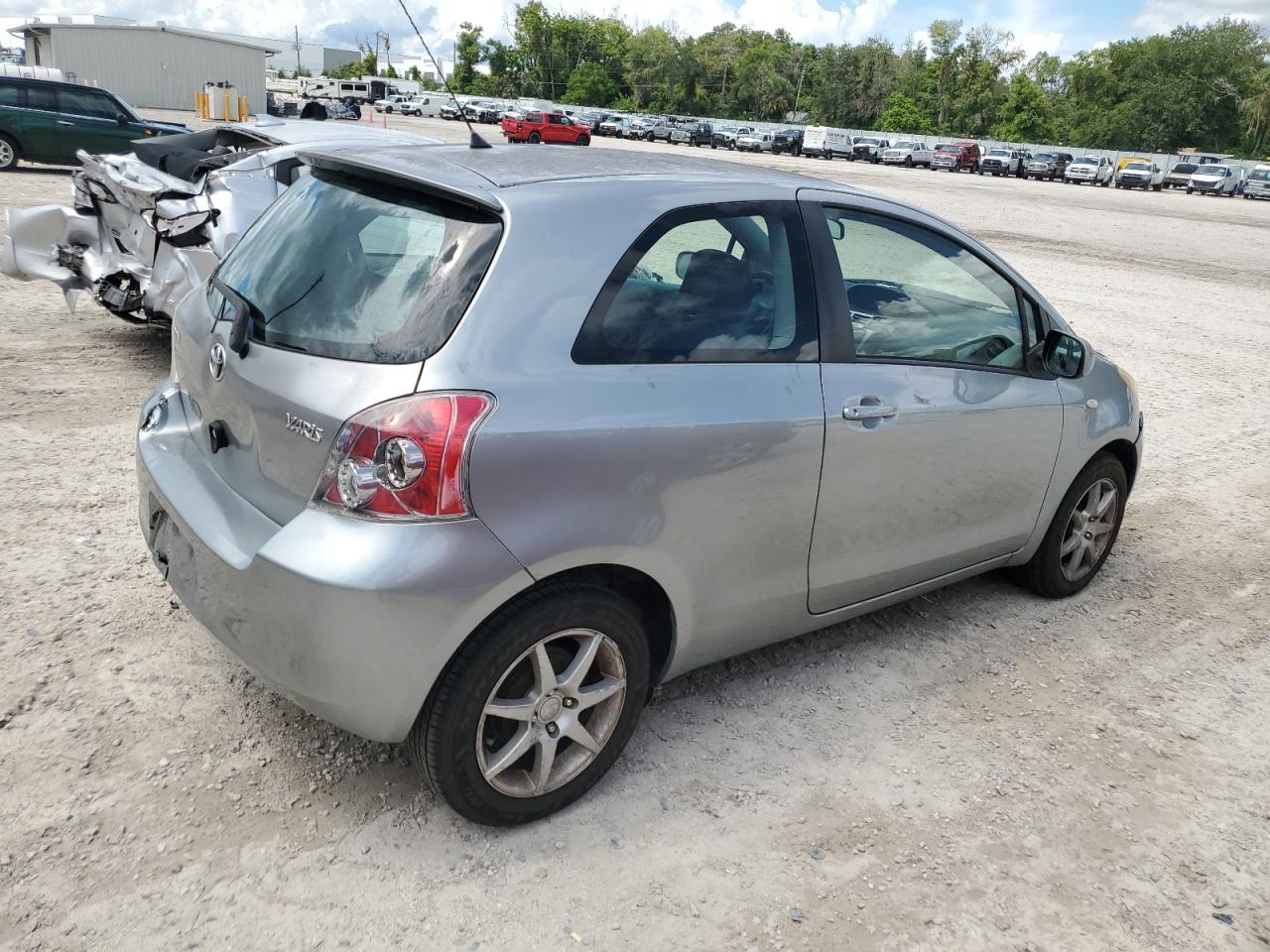 2007 Toyota Yaris VIN: JTDJT903775130266 Lot: 68972184