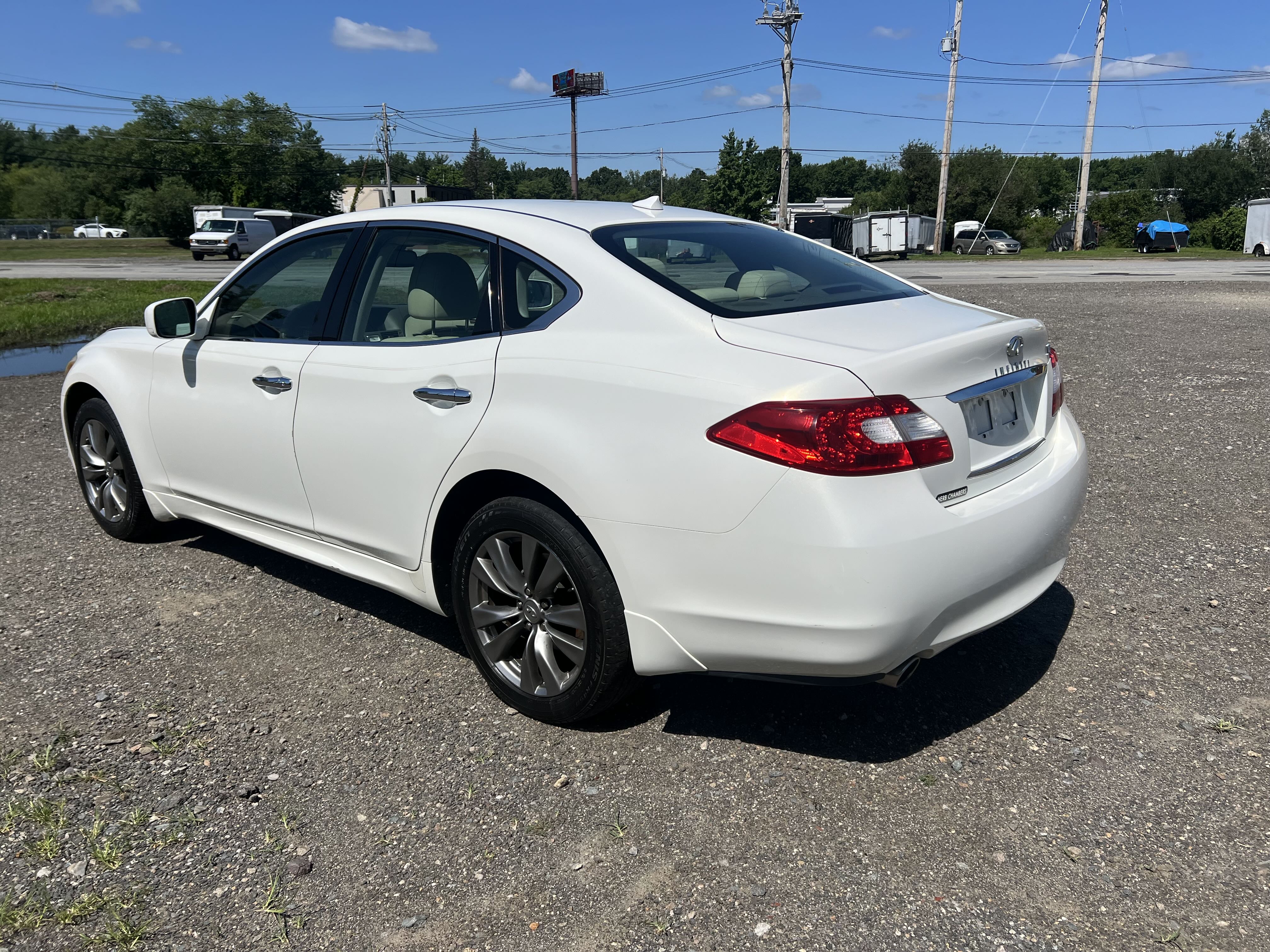 2012 Infiniti M37 X vin: JN1BY1AR0CM393034