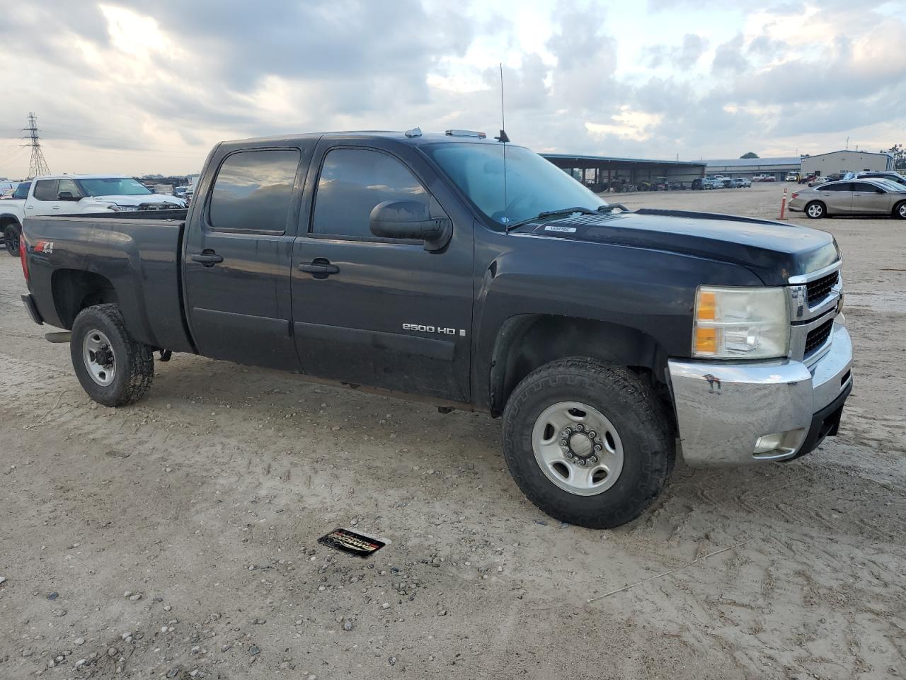 2008 Chevrolet Silverado - Image 4