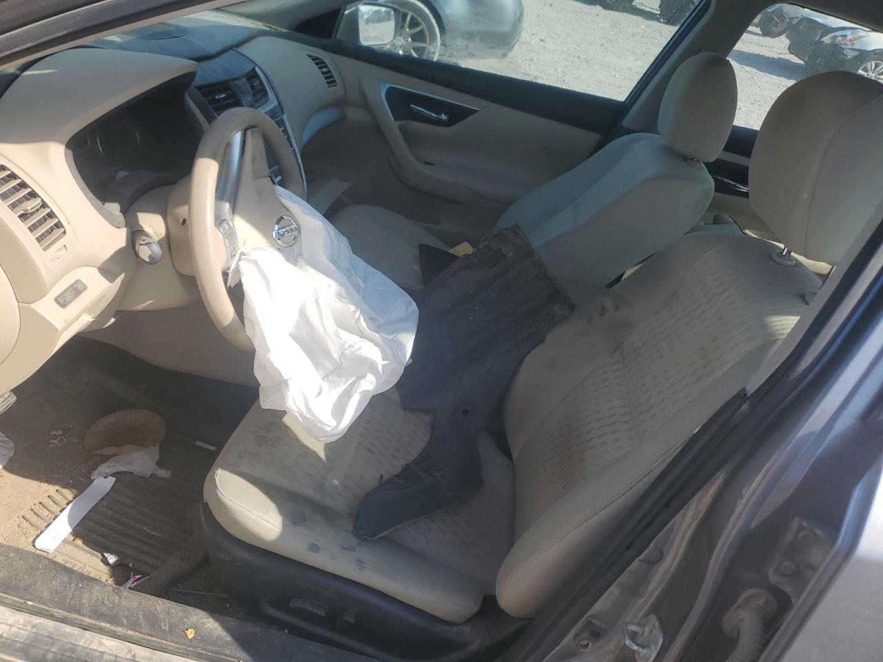 2016 Nissan Altima - Image 7