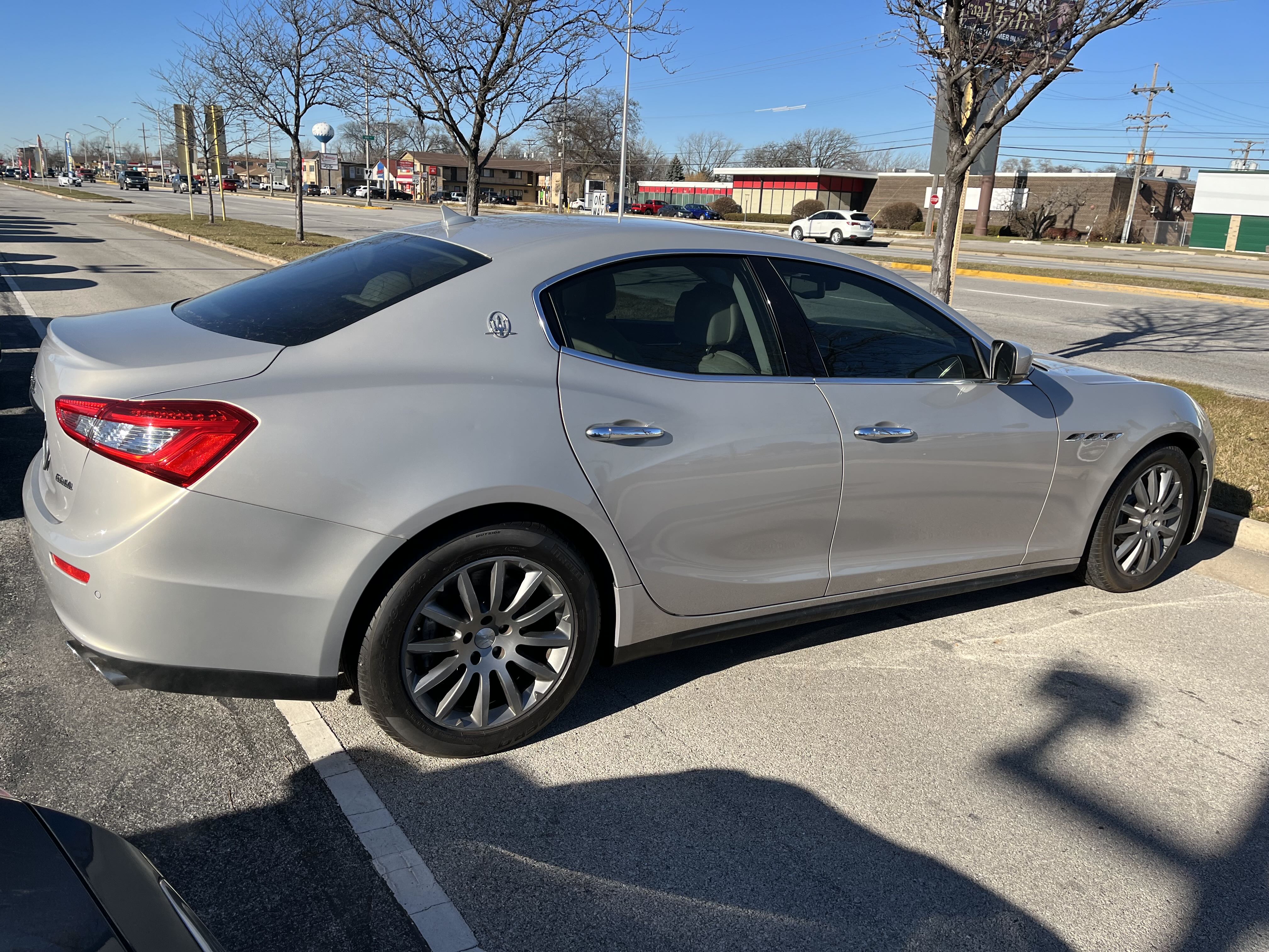 2014 Maserati Ghibli S vin: ZAM57RTA4E1087716