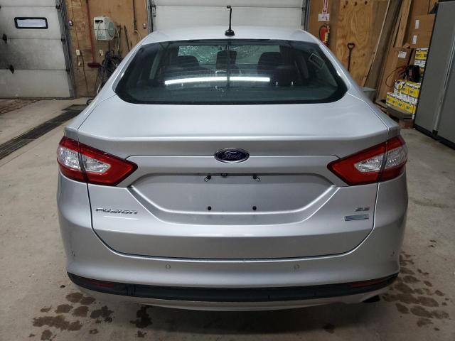 Седани FORD FUSION 2015 Сріблястий