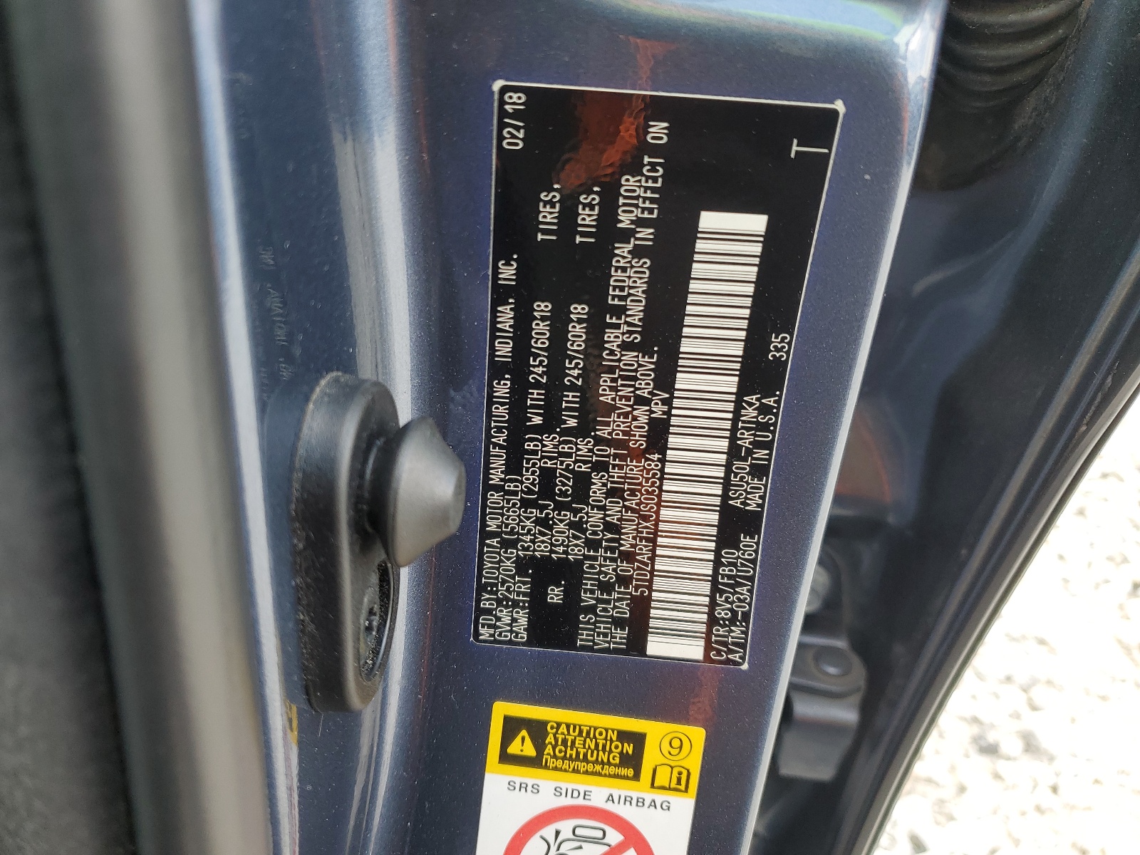 5TDZARFHXJS035584 2018 Toyota Highlander Le