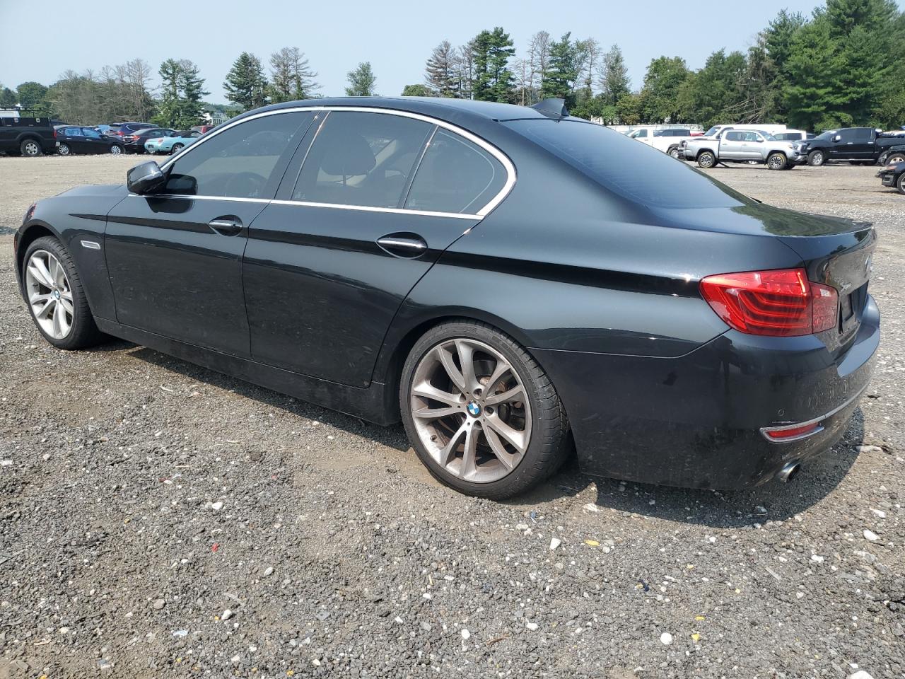 WBA5B3C57FD546219 2015 BMW 5 SERIES - Image 2