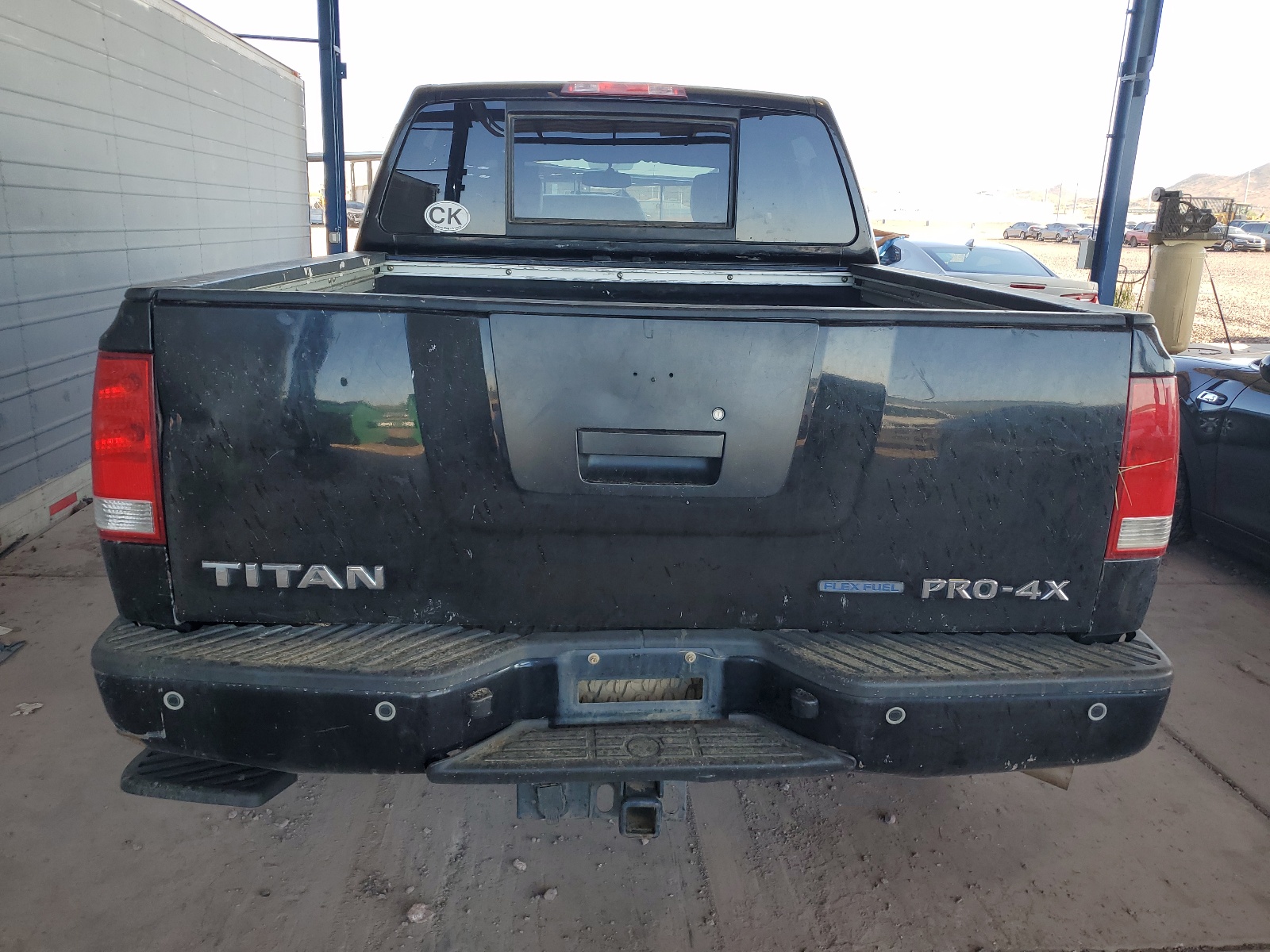 1N6BA0EC2BN300084 2011 Nissan Titan S