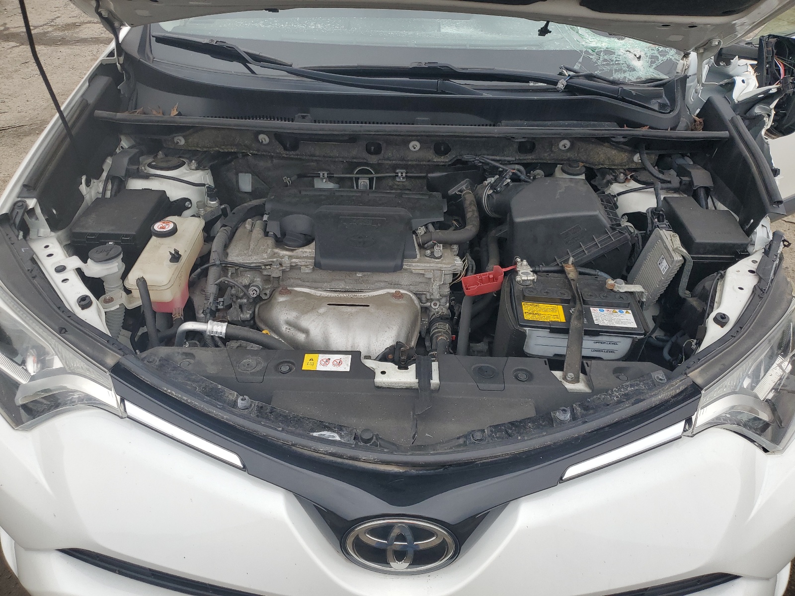 JTMRFREV7HJ162857 2017 Toyota Rav4 Xle
