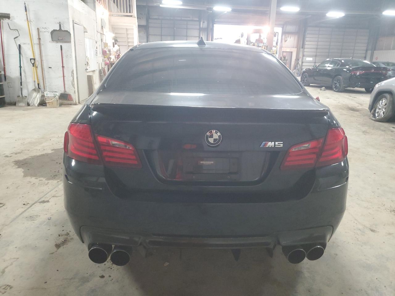 2013 BMW M5 VIN: WBSFV9C55DD096044 Lot: 67388424