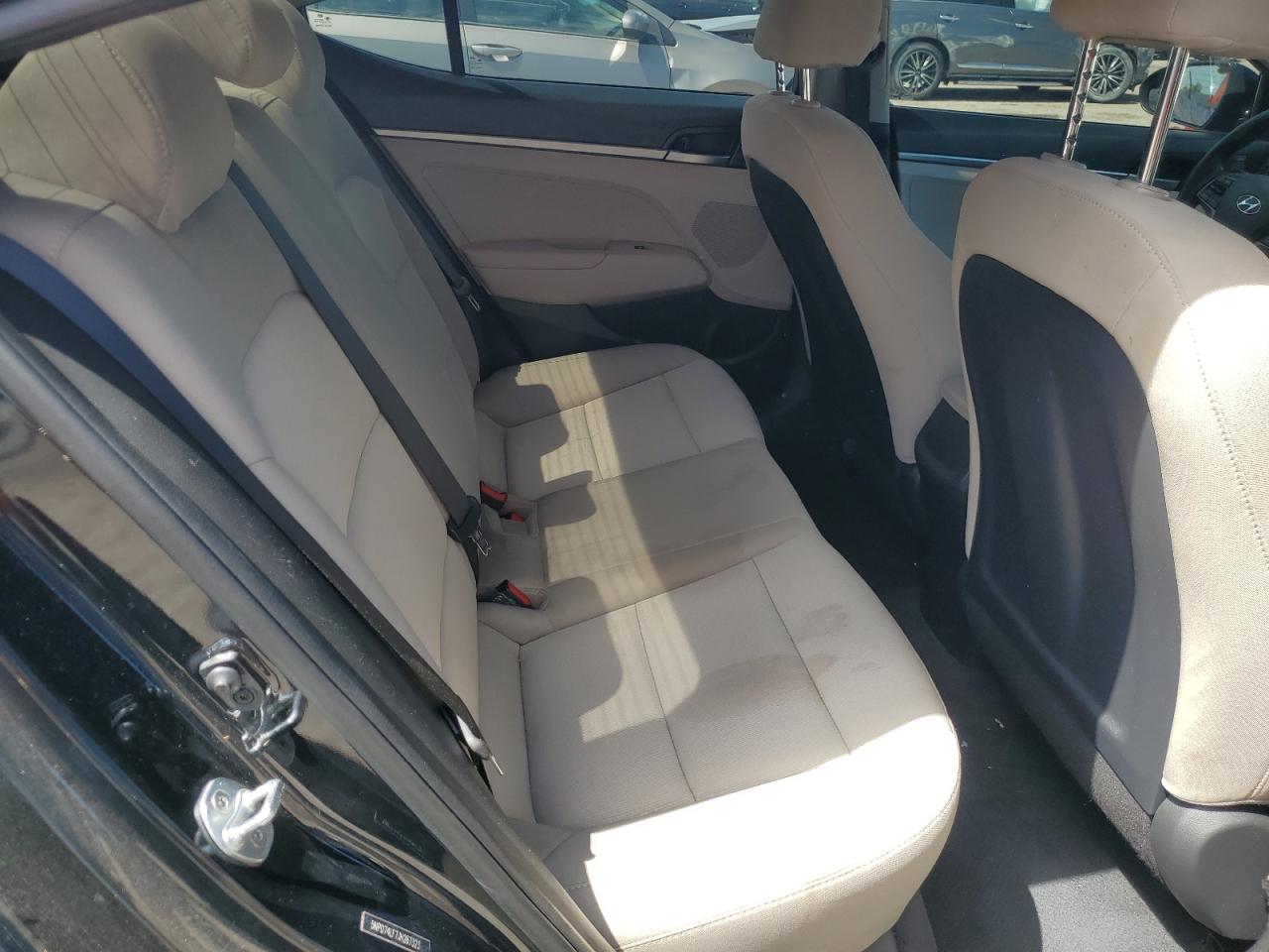 2018 Hyundai Elantra Se VIN: 5NPD74LF7JH267323 Lot: 61079804