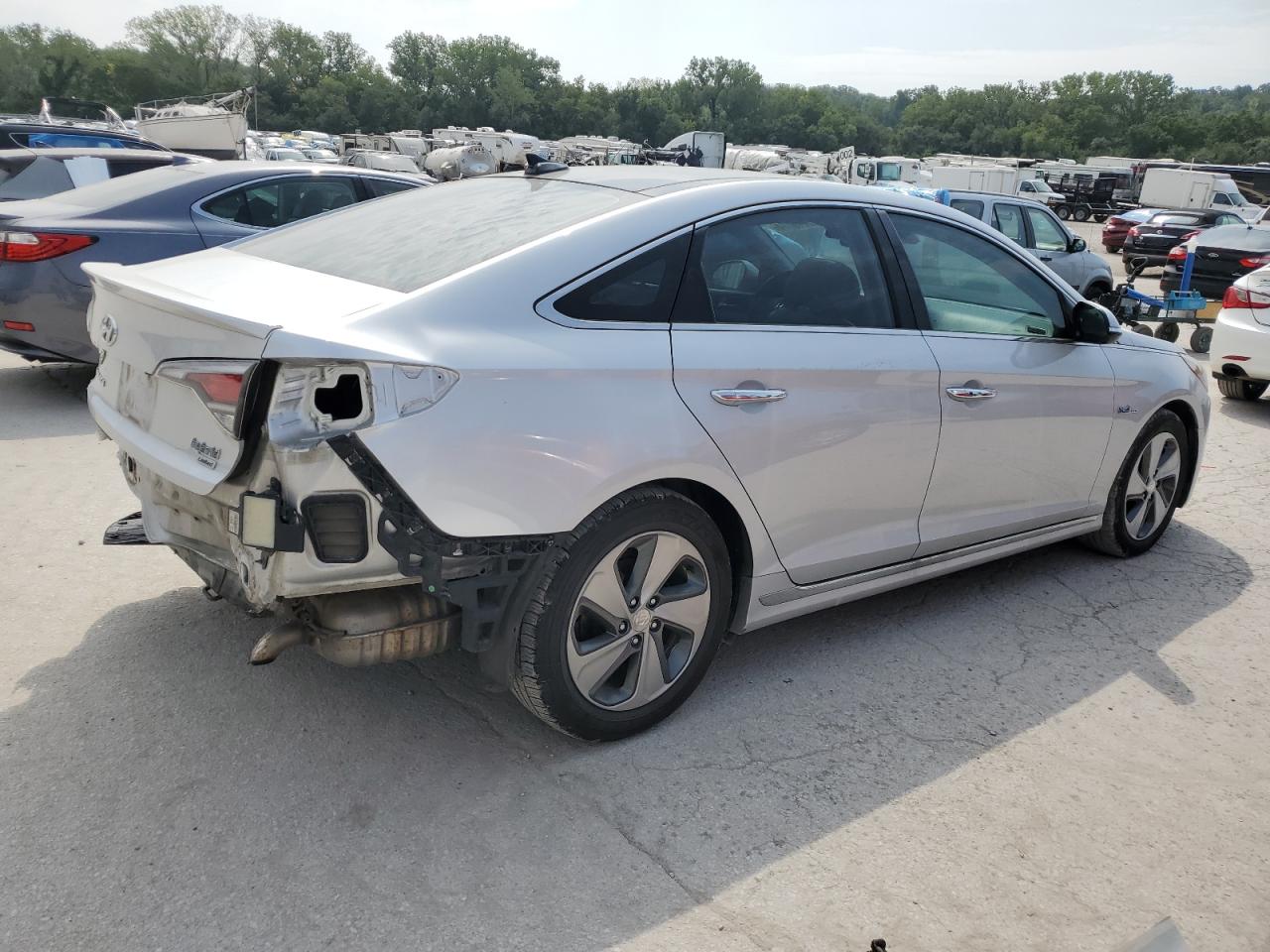 2016 Hyundai Sonata - Image 3