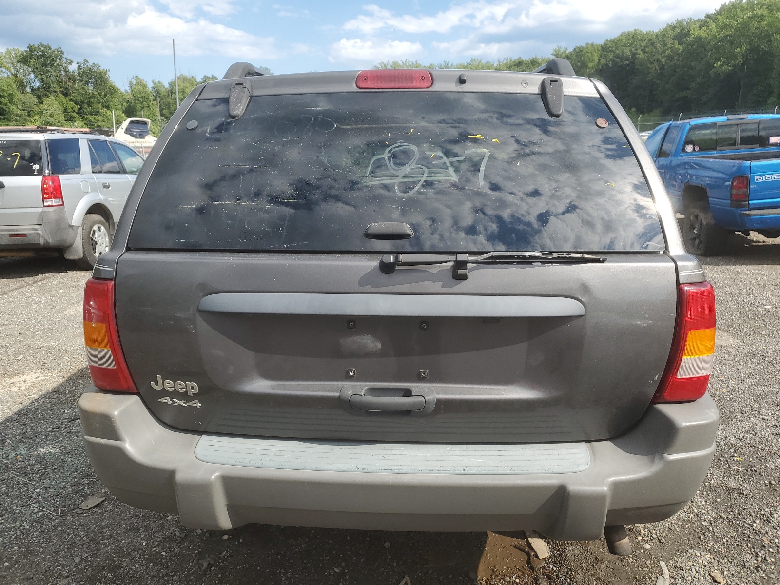 1J4GW48S92C296819 2002 Jeep Grand Cherokee Laredo