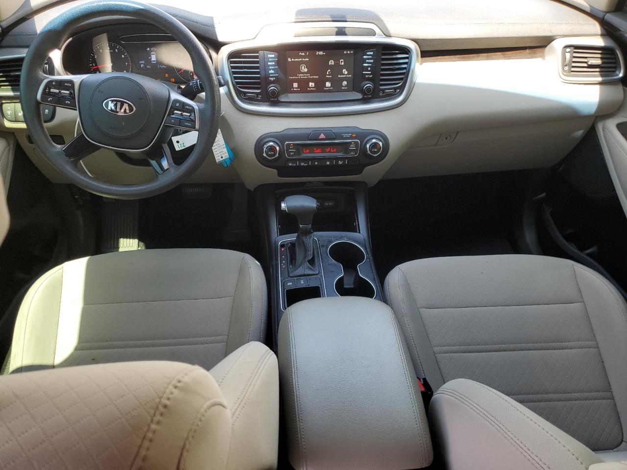 5XYPGDA51KG522693 2019 Kia Sorento Lx