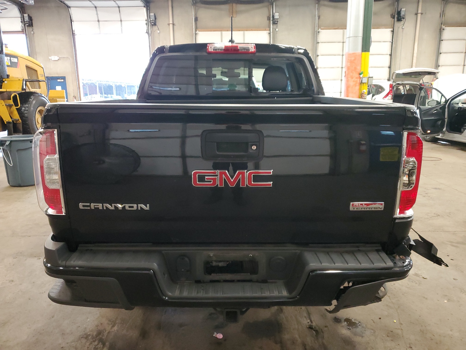 1GTG6CEN3H1170877 2017 GMC Canyon Sle