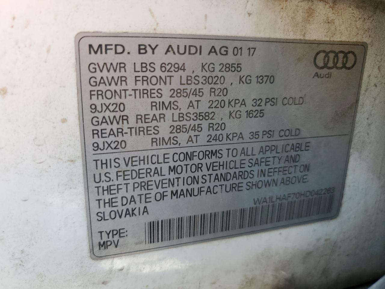 WA1LHAF70HD042263 2017 Audi Q7 Premium Plus