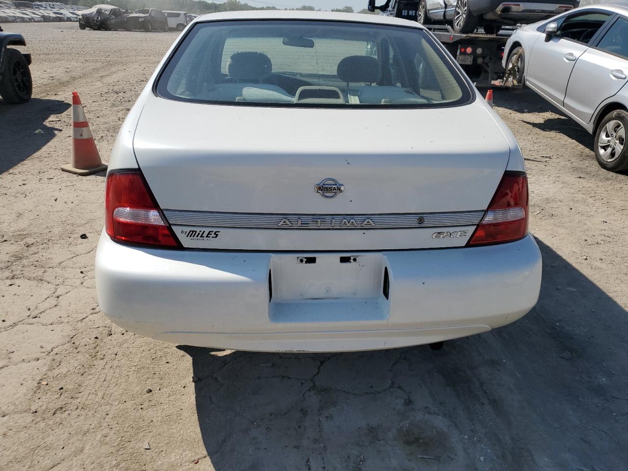 1N4DL01D01C203454 2001 Nissan Altima Xe