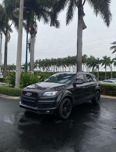 2015 Audi Q7 Prestige vin: WA1DGAFE8FD010843