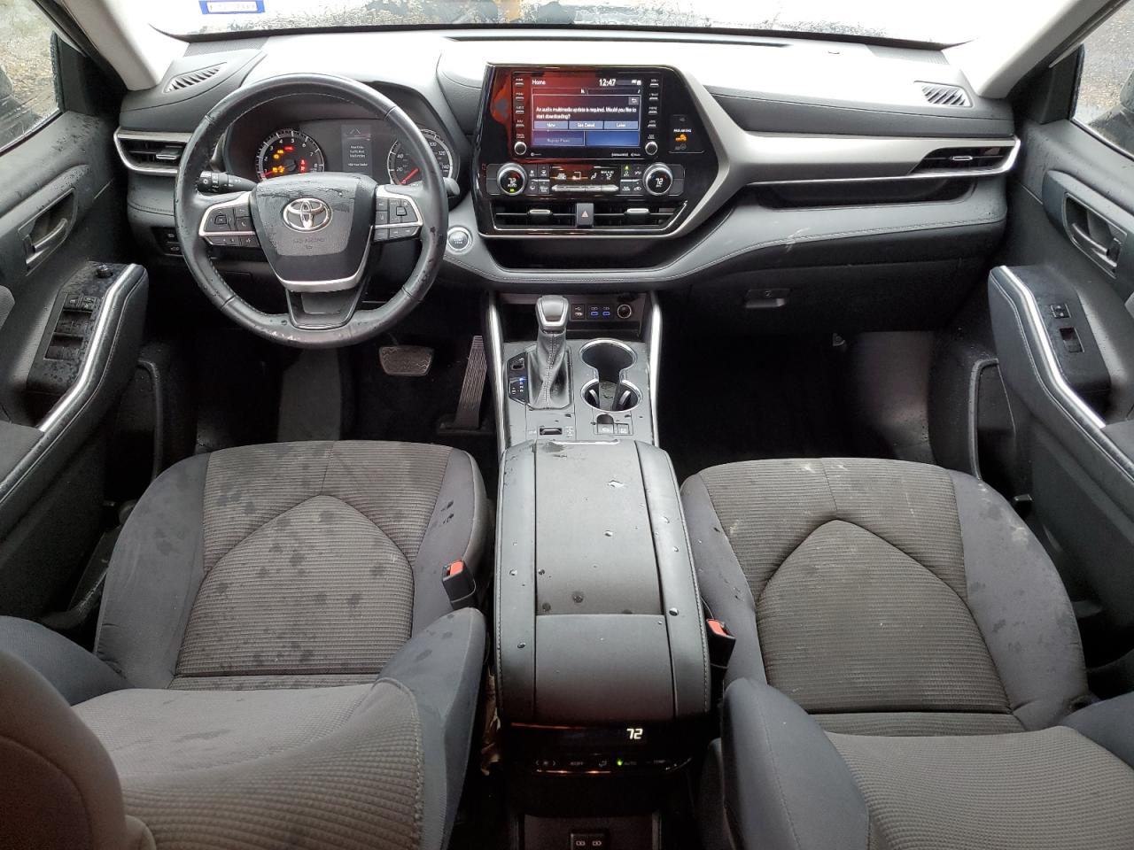 2022 Toyota Highlander - Image 8