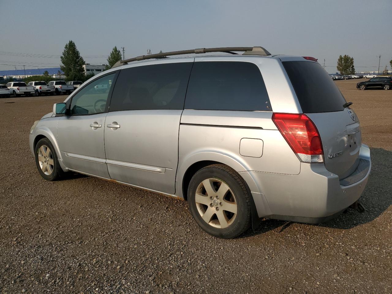 2005 Nissan Quest - Image 2