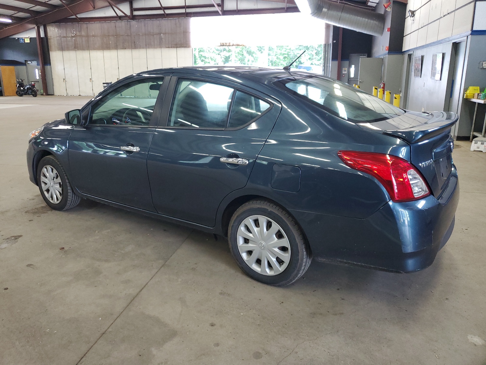 2015 Nissan Versa S vin: 3N1CN7AP4FL839568