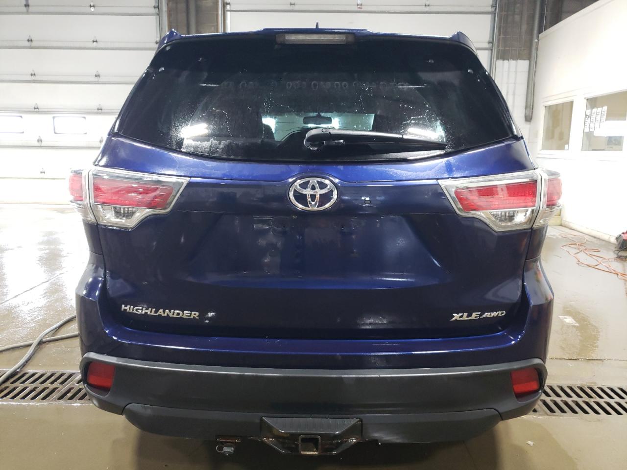 5TDJKRFHXFS160425 2015 Toyota Highlander Xle