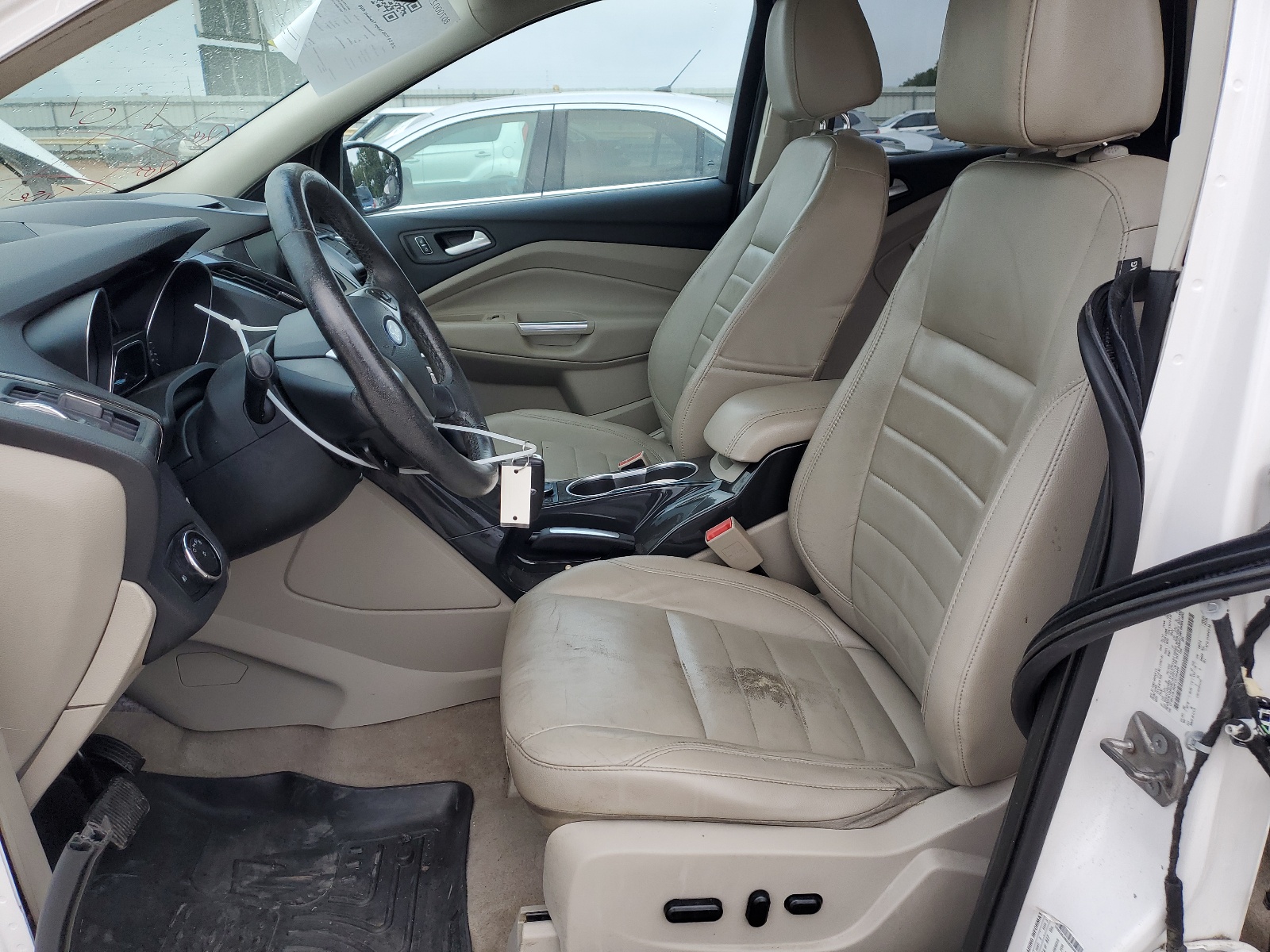 1FMCU9J96EUD36489 2014 Ford Escape Titanium