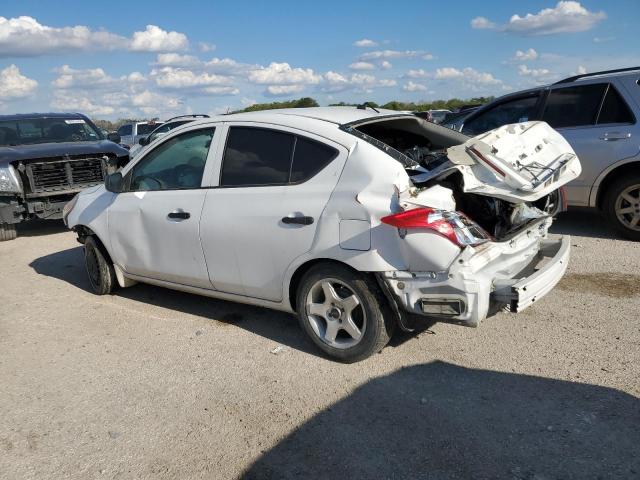 Sedans NISSAN VERSA 2015 Biały