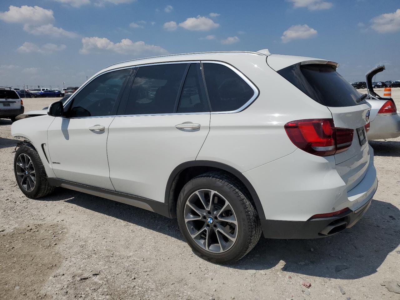 5UXKR2C51J0Z14968 2018 BMW X5 - Image 2