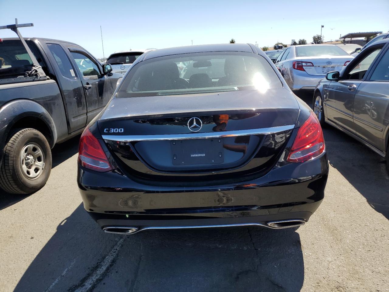 2018 Mercedes-Benz C 300 VIN: 55SWF4JB3JU240225 Lot: 67085944