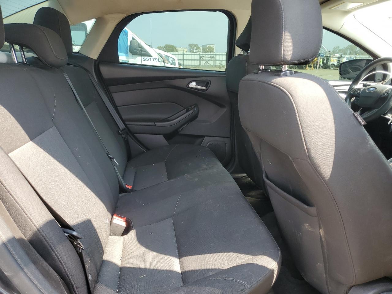 1FADP3F23GL357629 2016 Ford Focus Se