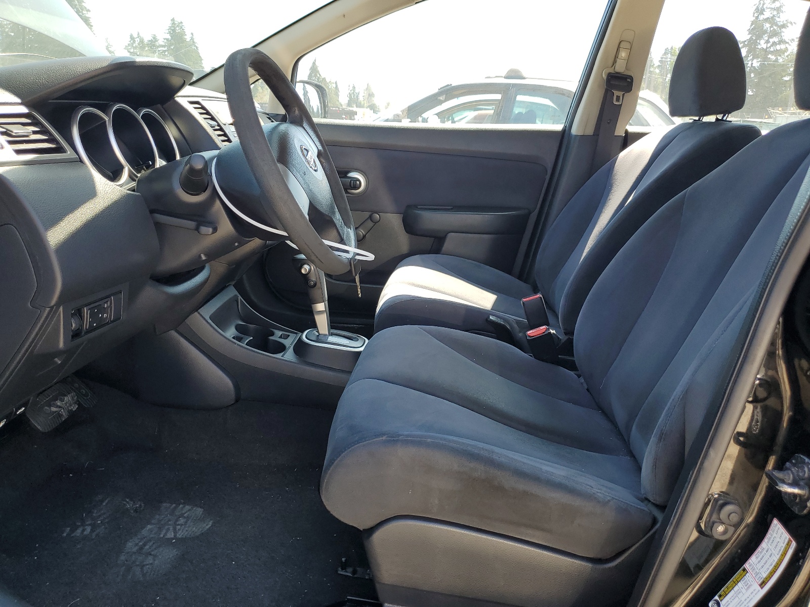 3N1BC13E69L353665 2009 Nissan Versa S