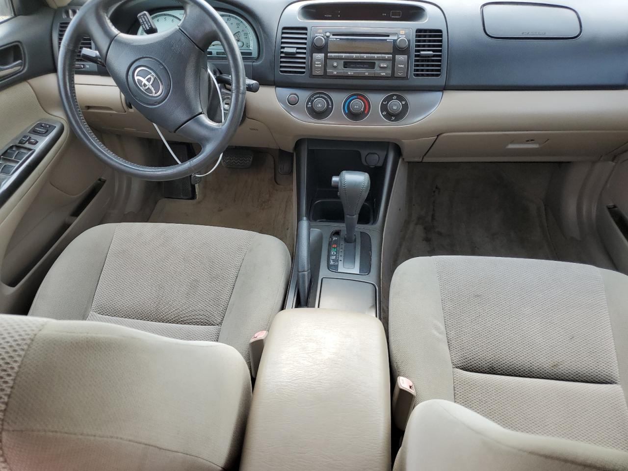 2004 Toyota Camry - Image 8