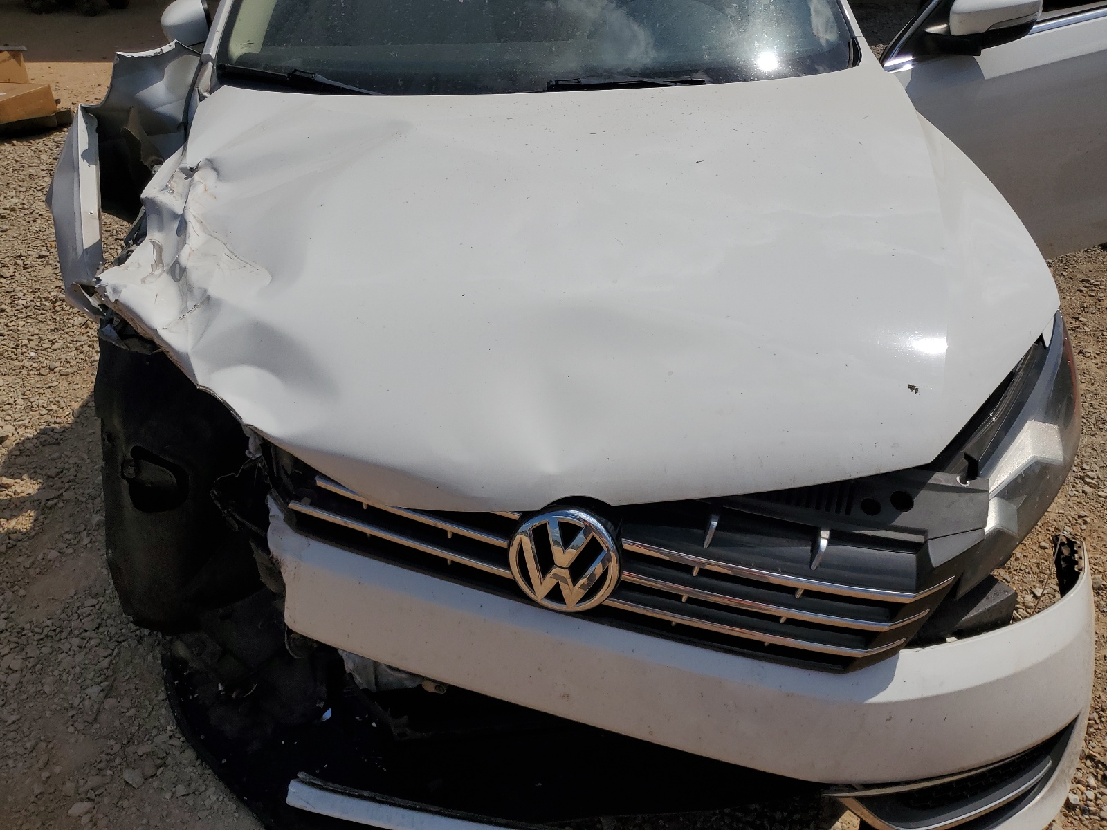 1VWBN7A33DC127807 2013 Volkswagen Passat Se