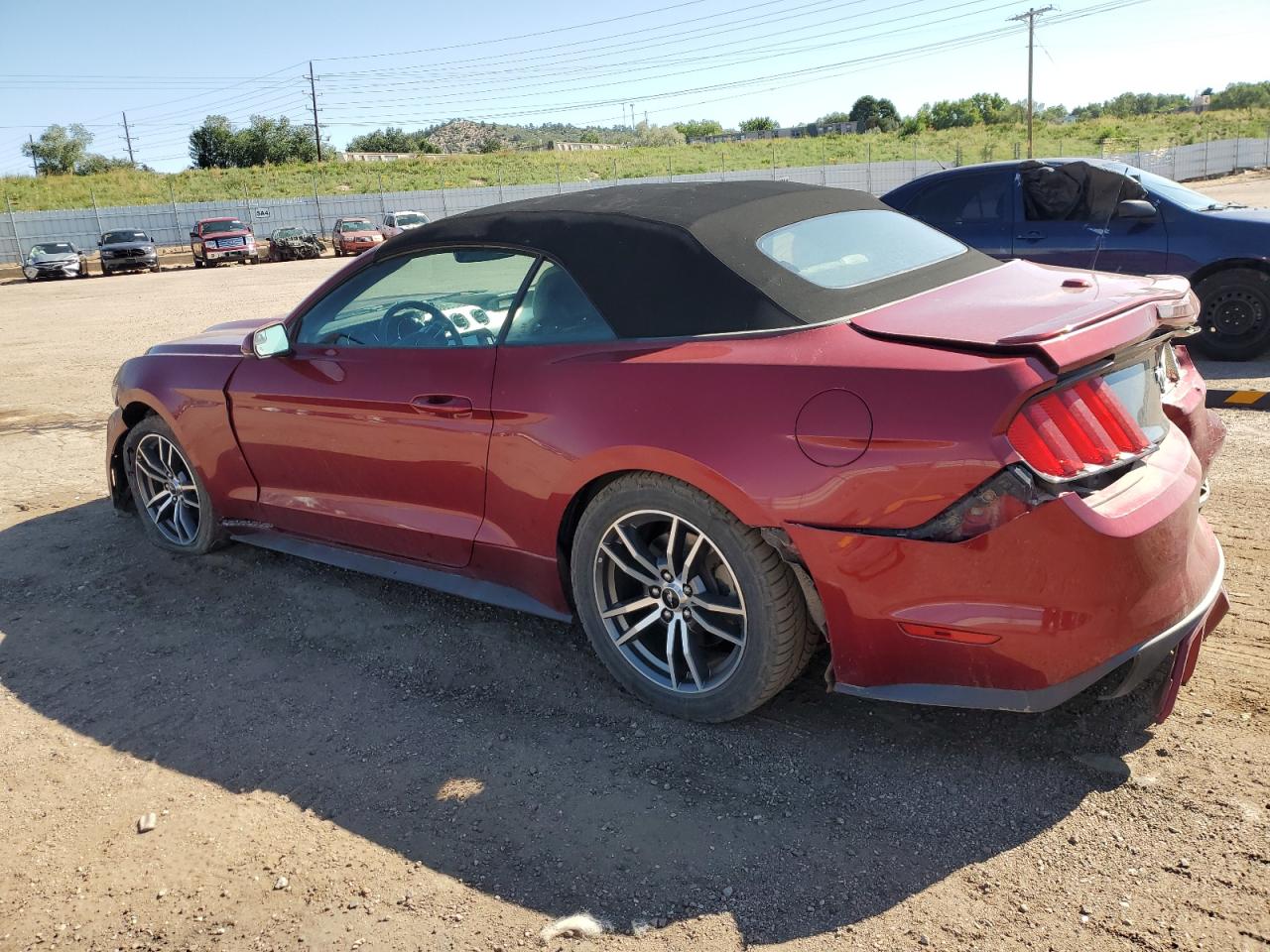 1FATP8UH7G5318689 2016 FORD MUSTANG - Image 2