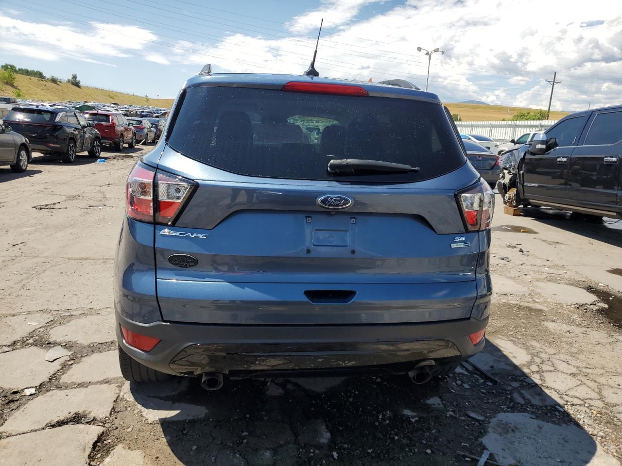 1FMCU9GD4JUC19192 2018 Ford Escape Se