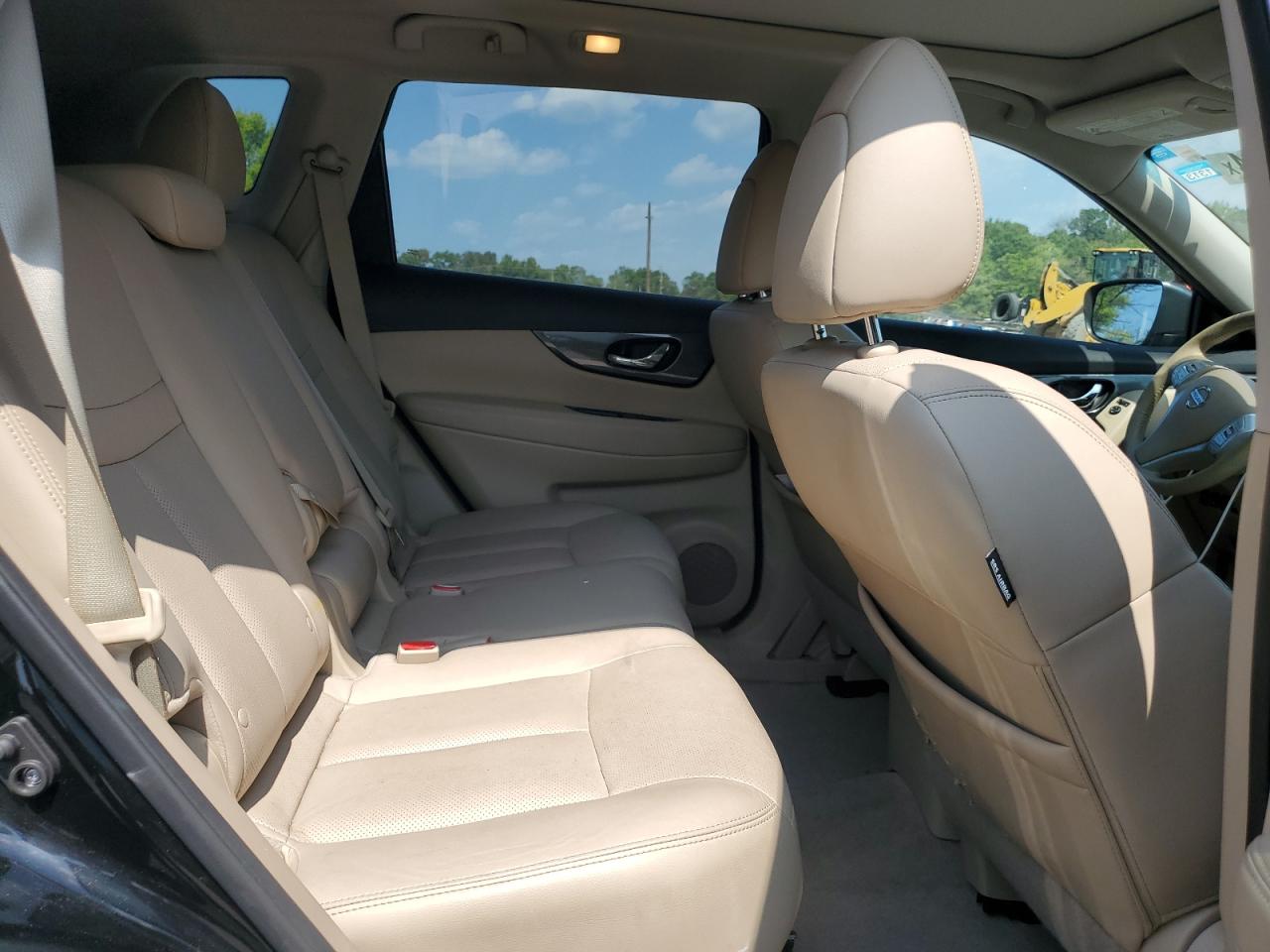 2015 Nissan Rogue - Image 11