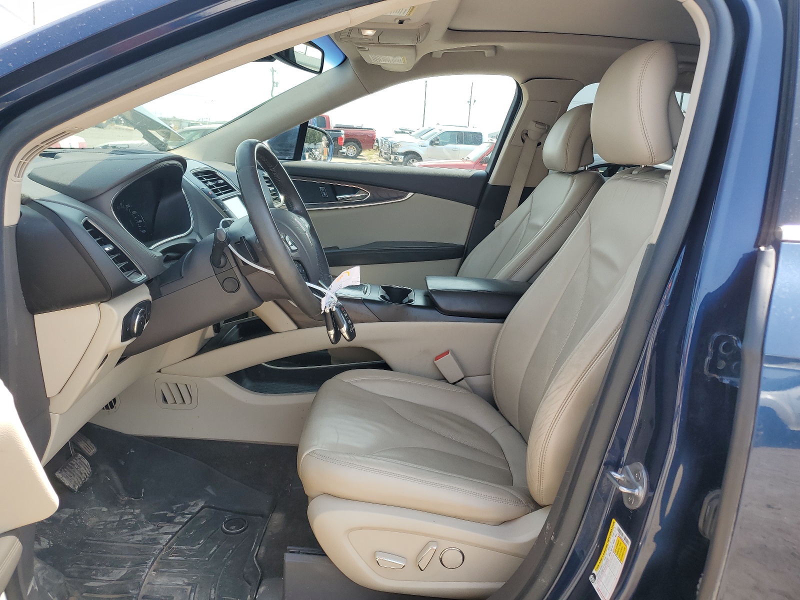 2LMPJ6KR5HBL20256 2017 Lincoln Mkx Select