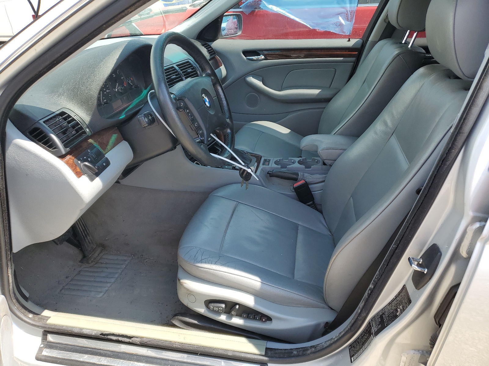 WBAEP33464PF04292 2004 BMW 325 Xit