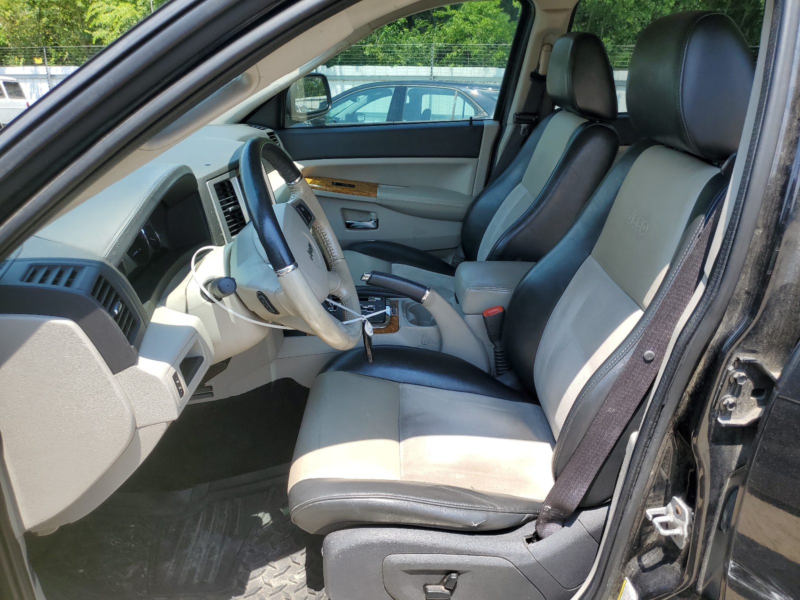 1J8HR58T29C507586 2009 Jeep Grand Cherokee Limited