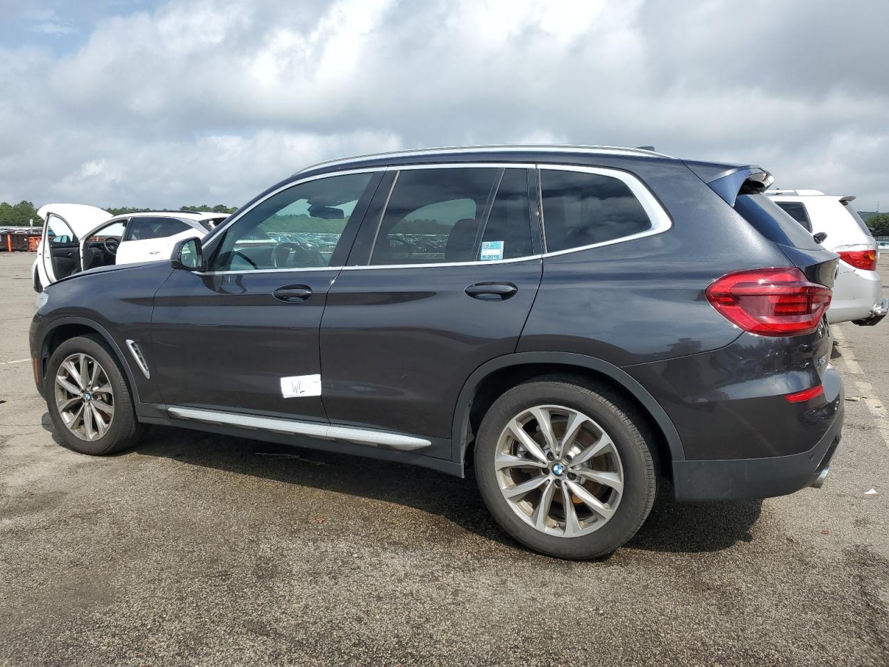 VIN 5UXTR9C58KLR08095 2019 BMW X3 no.2