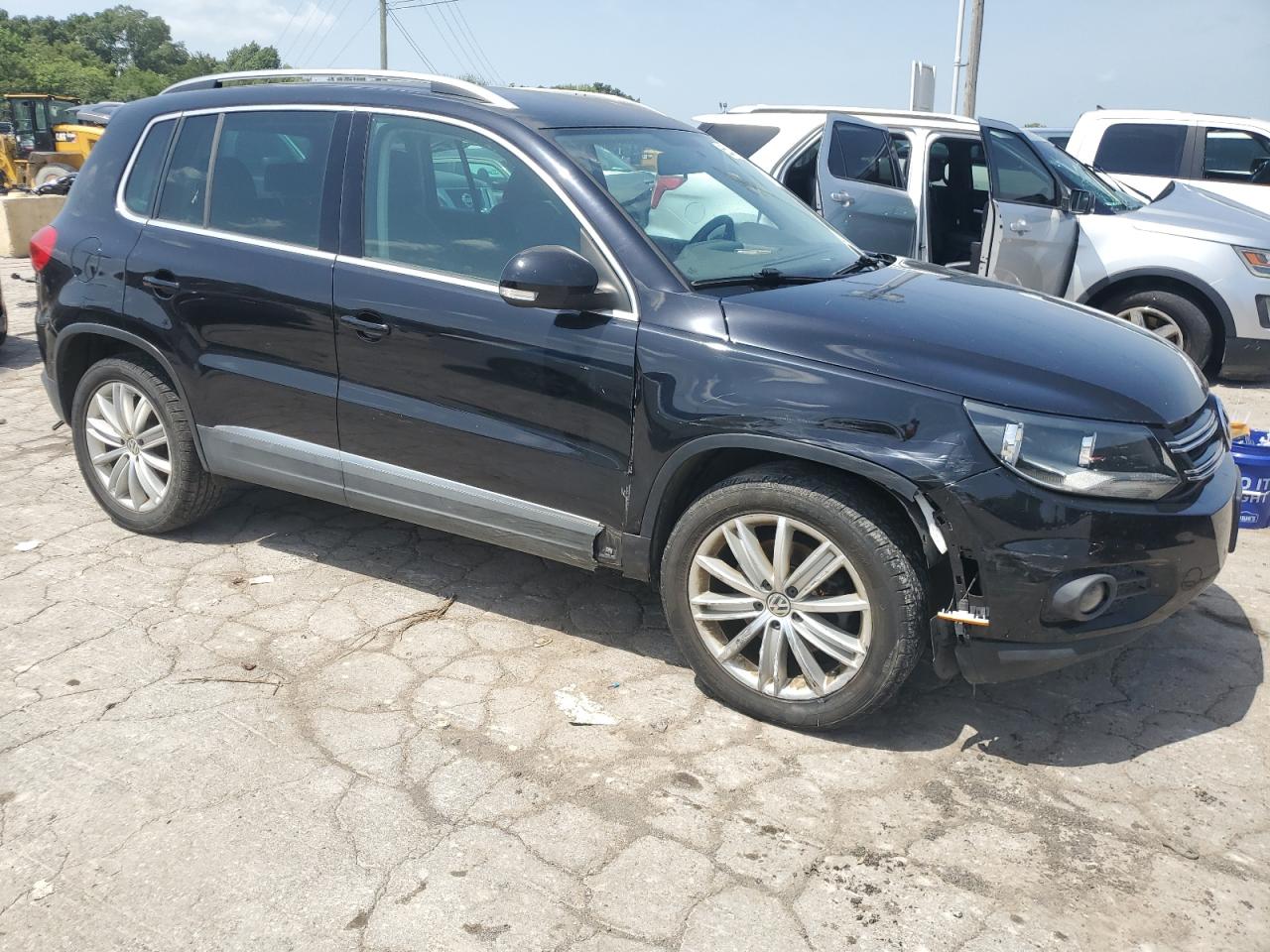 2014 Volkswagen Tiguan S VIN: WVGAV3AX4EW623785 Lot: 65640264