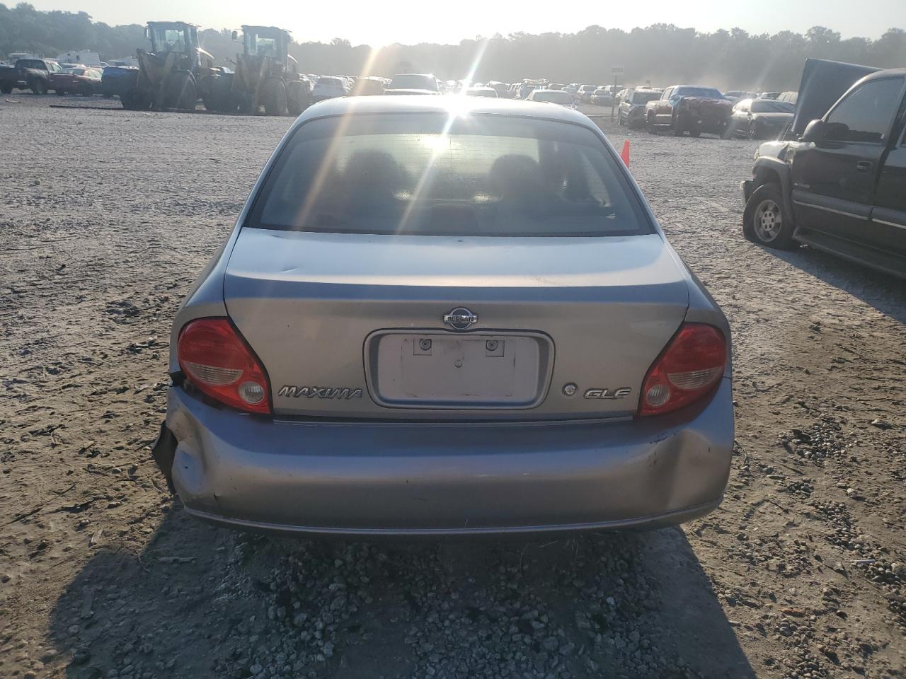 JN1CA31D11T828767 2001 Nissan Maxima Gxe