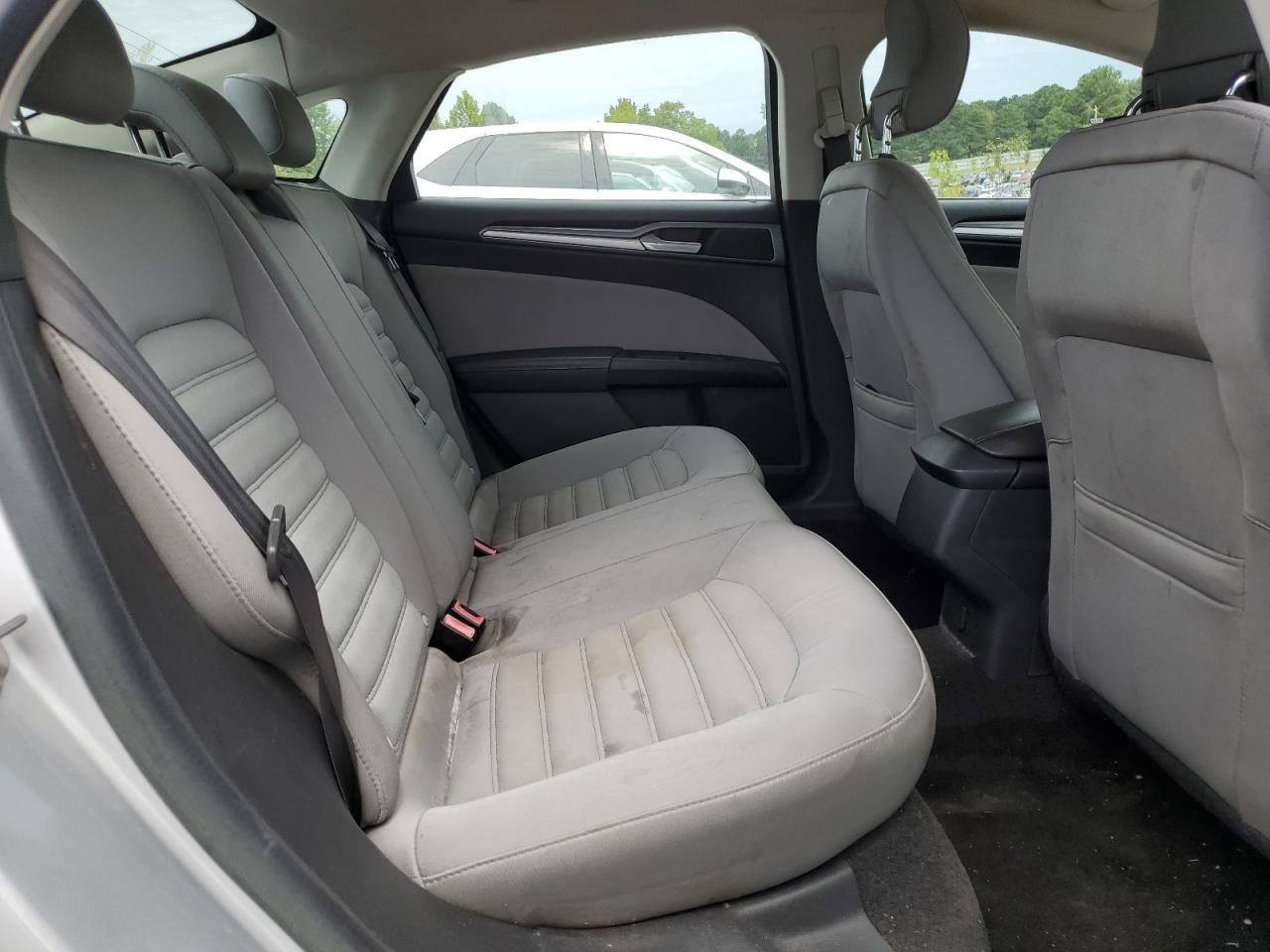 2014 Ford Fusion S VIN: 1FA6P0G72E5400215 Lot: 66415924