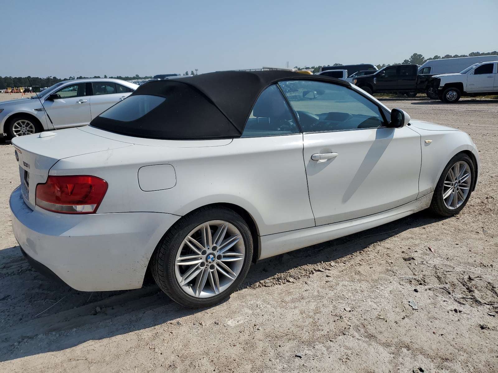 2013 BMW 128 I vin: WBAUL7C53DVU10032