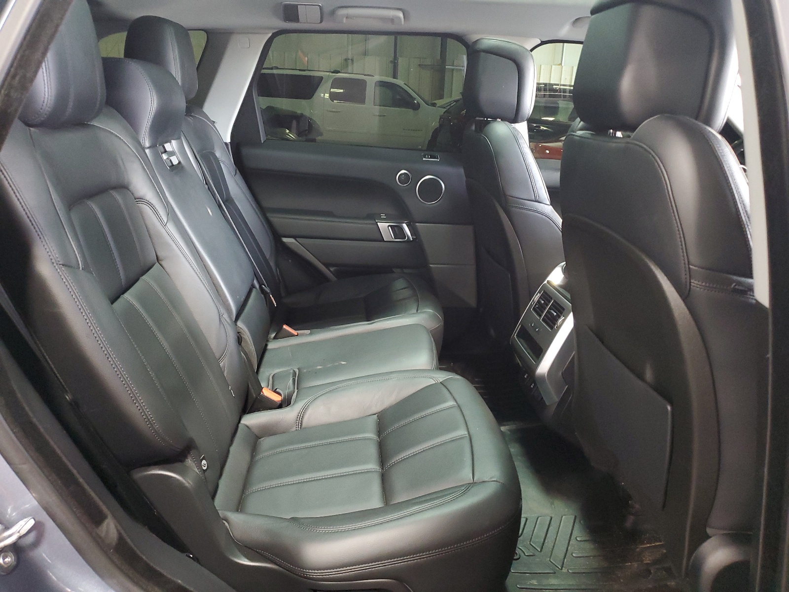 SALWG2RV1JA411766 2018 Land Rover Range Rover Sport Se