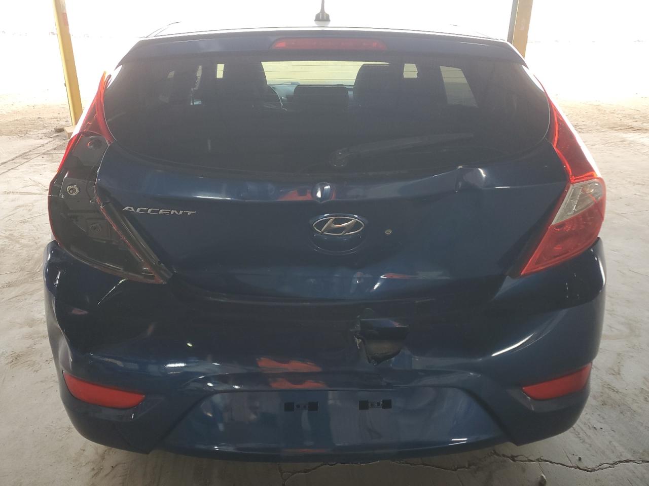 KMHCT5AE9GU246135 2016 Hyundai Accent Se