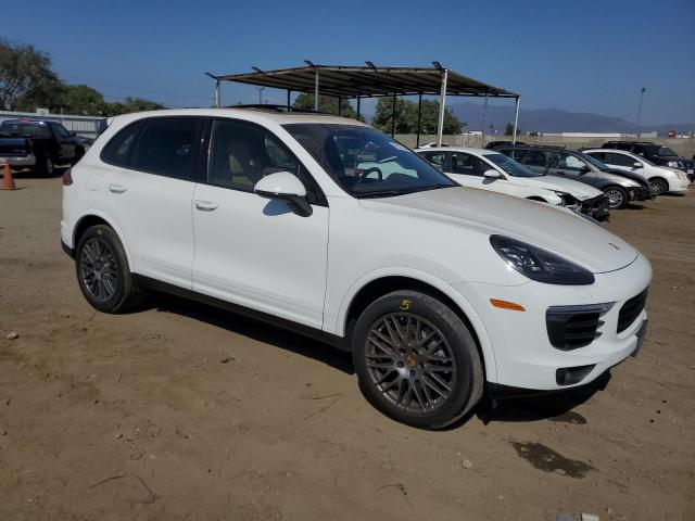  PORSCHE CAYENNE 2017 Белый