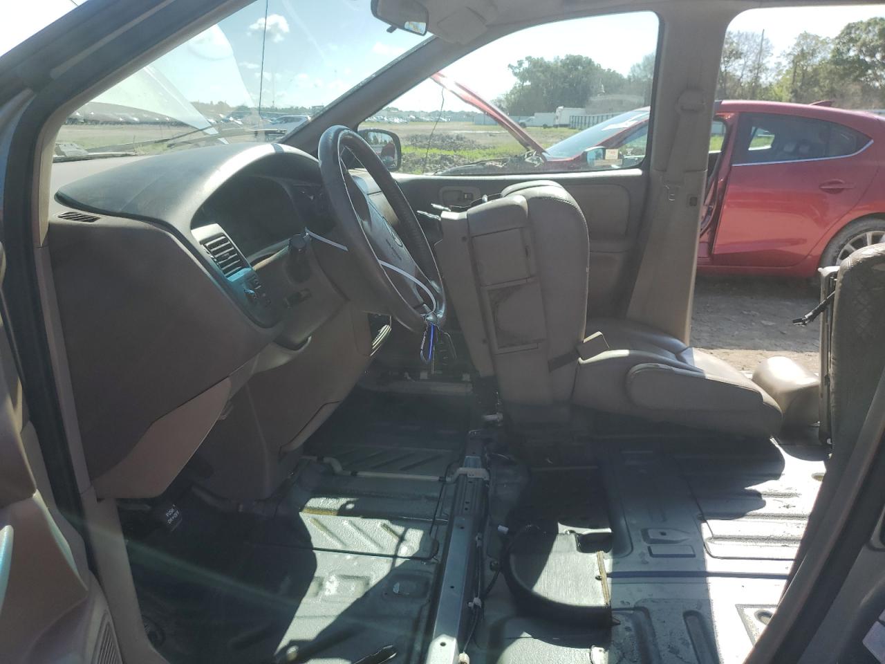 2000 Toyota Sienna Le VIN: 4T3ZF13C6YU294691 Lot: 67297384