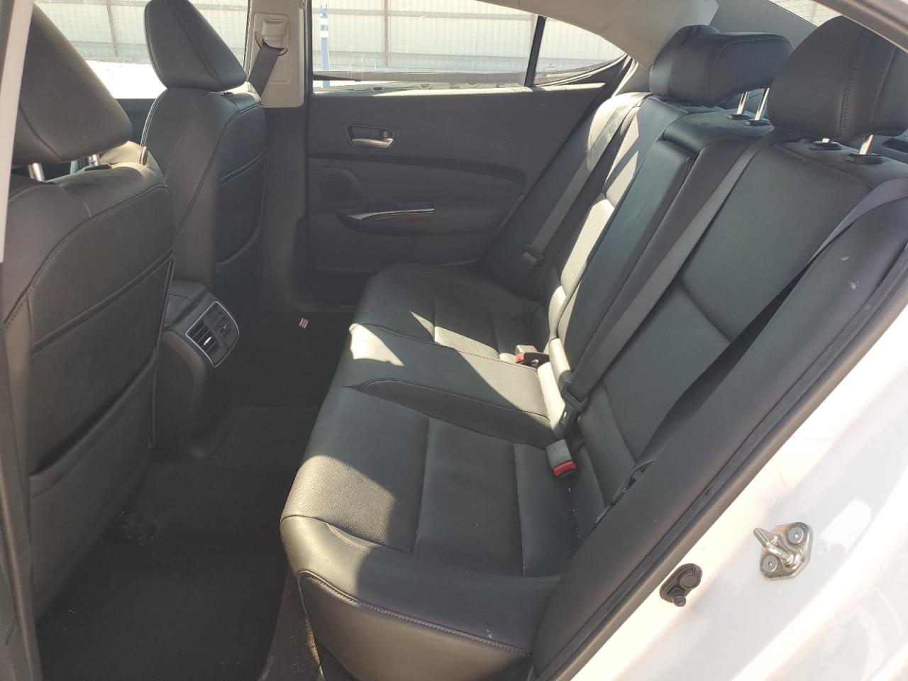 2017 Acura TLX - Image 10